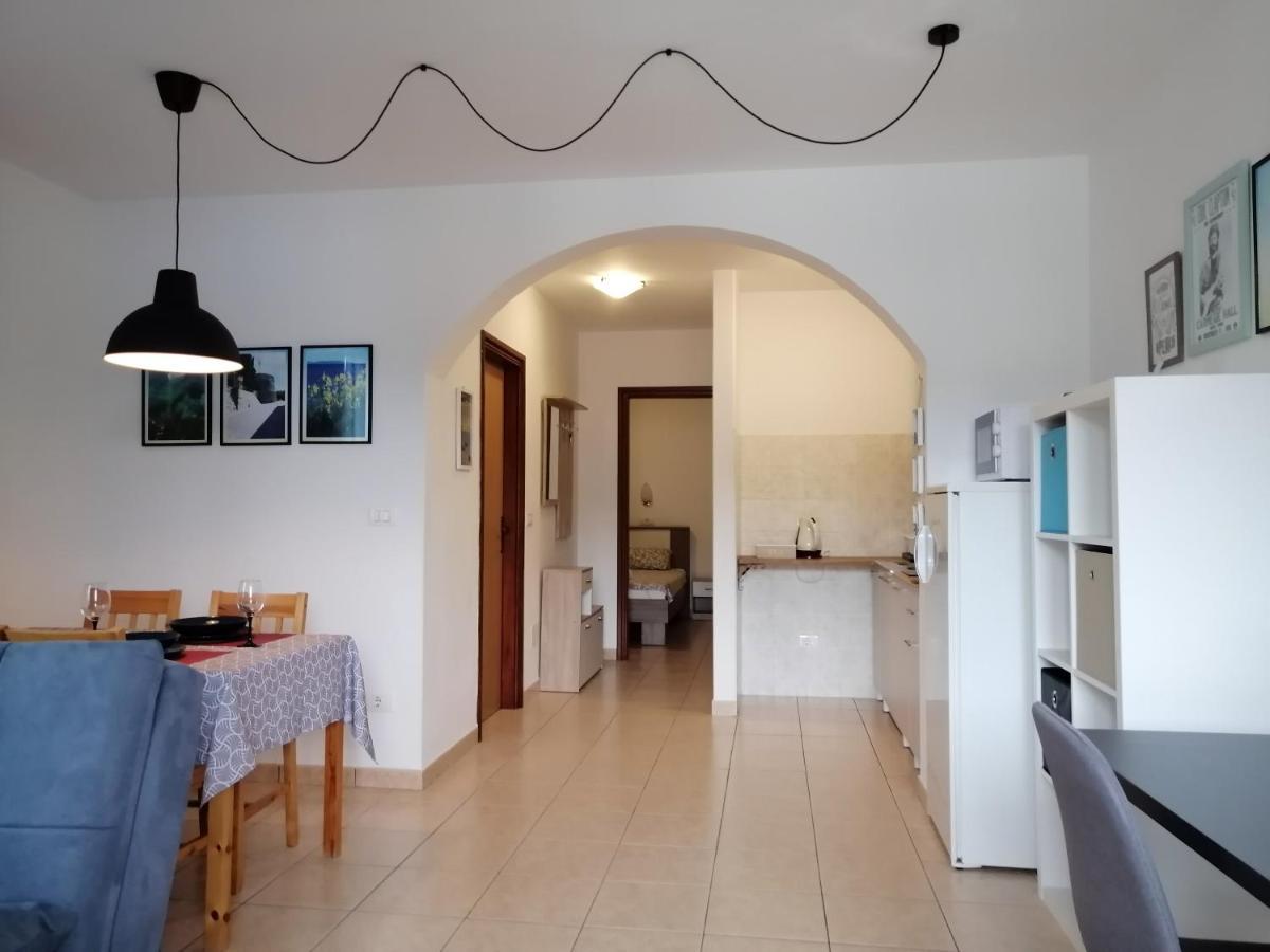 Apartment Layla - Intermezzo With Sea View In Center Of Rabac Exterior foto