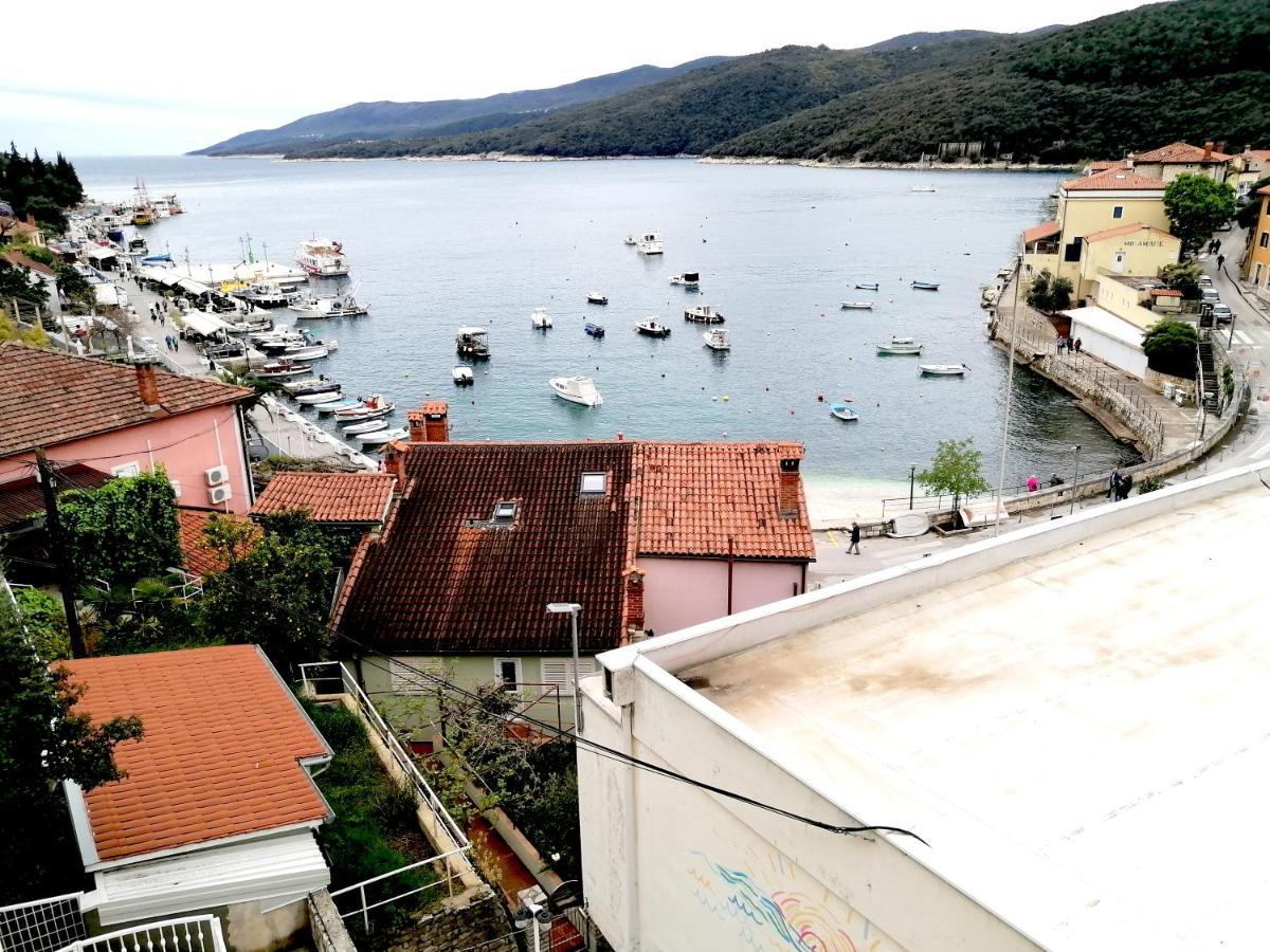Apartment Layla - Intermezzo With Sea View In Center Of Rabac Exterior foto