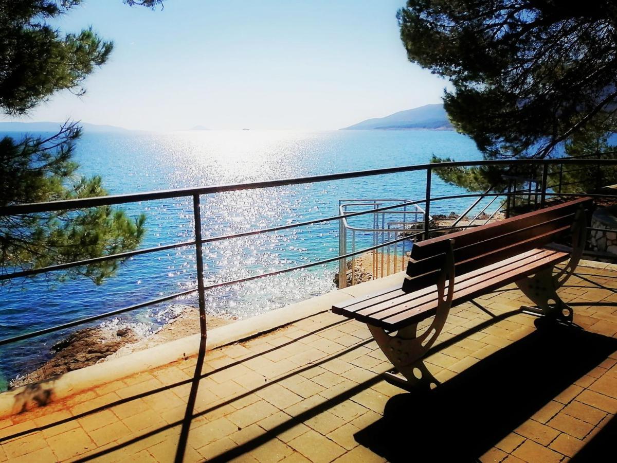 Apartment Layla - Intermezzo With Sea View In Center Of Rabac Exterior foto