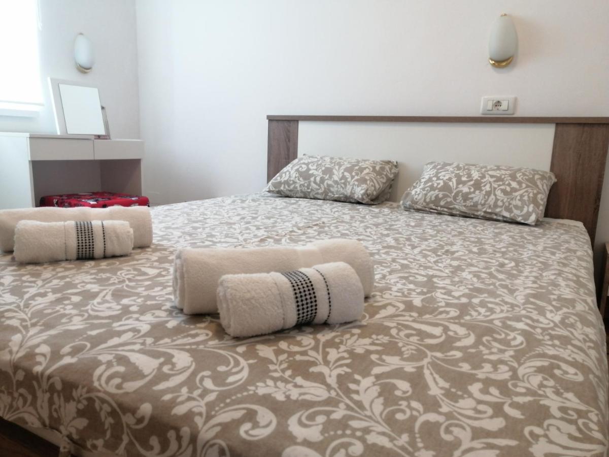 Apartment Layla - Intermezzo With Sea View In Center Of Rabac Exterior foto