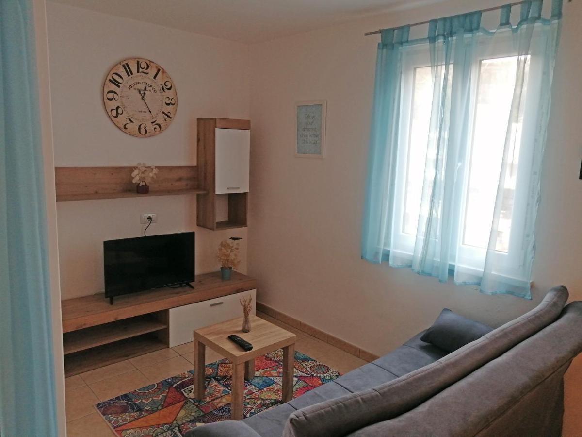 Apartment Layla - Intermezzo With Sea View In Center Of Rabac Exterior foto