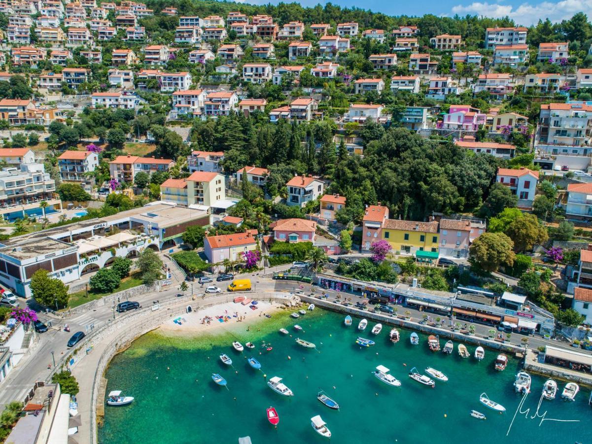 Apartment Layla - Intermezzo With Sea View In Center Of Rabac Exterior foto