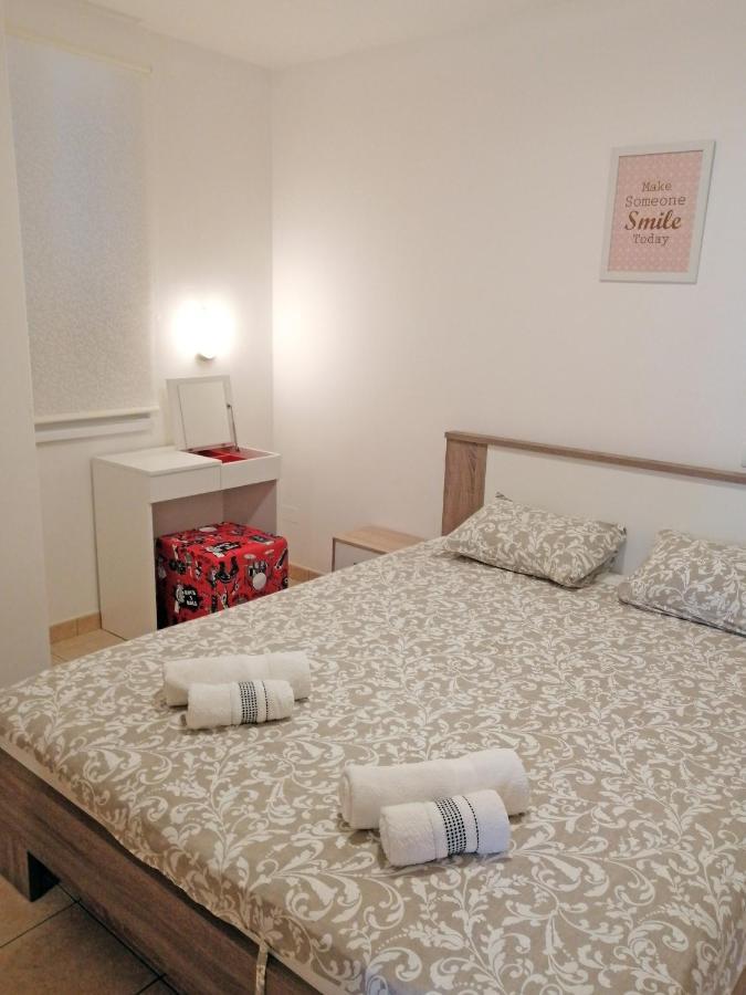 Apartment Layla - Intermezzo With Sea View In Center Of Rabac Exterior foto