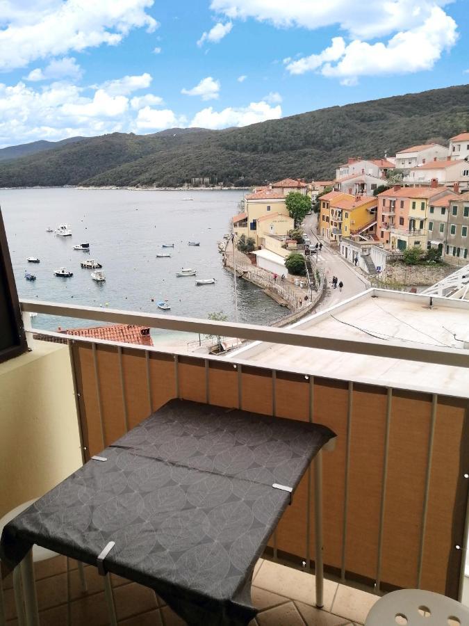 Apartment Layla - Intermezzo With Sea View In Center Of Rabac Exterior foto