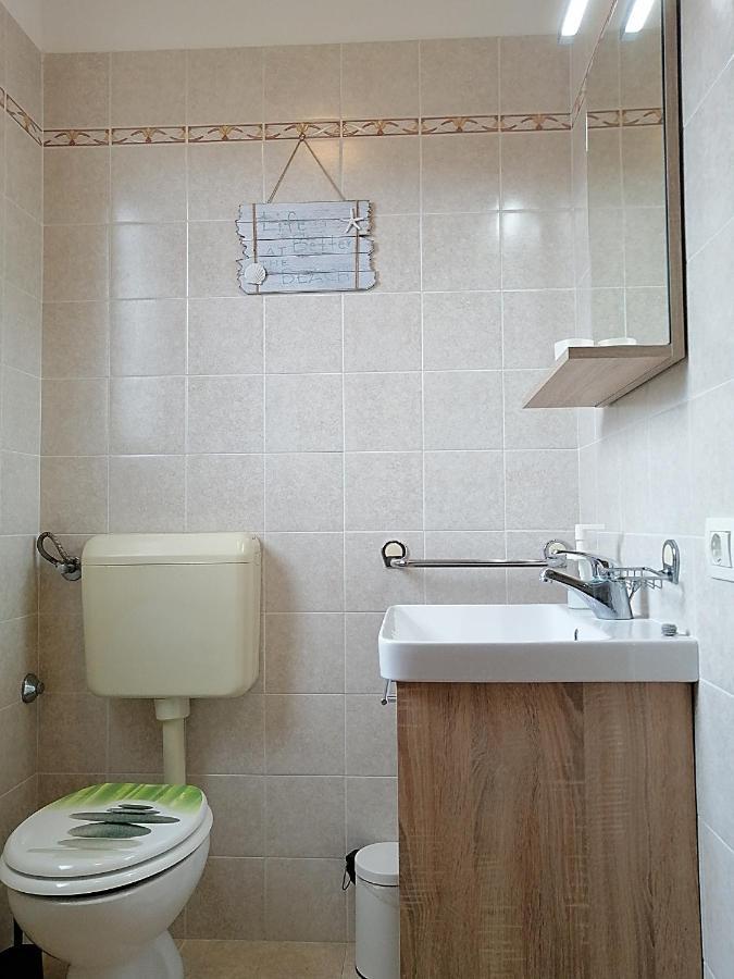 Apartment Layla - Intermezzo With Sea View In Center Of Rabac Exterior foto